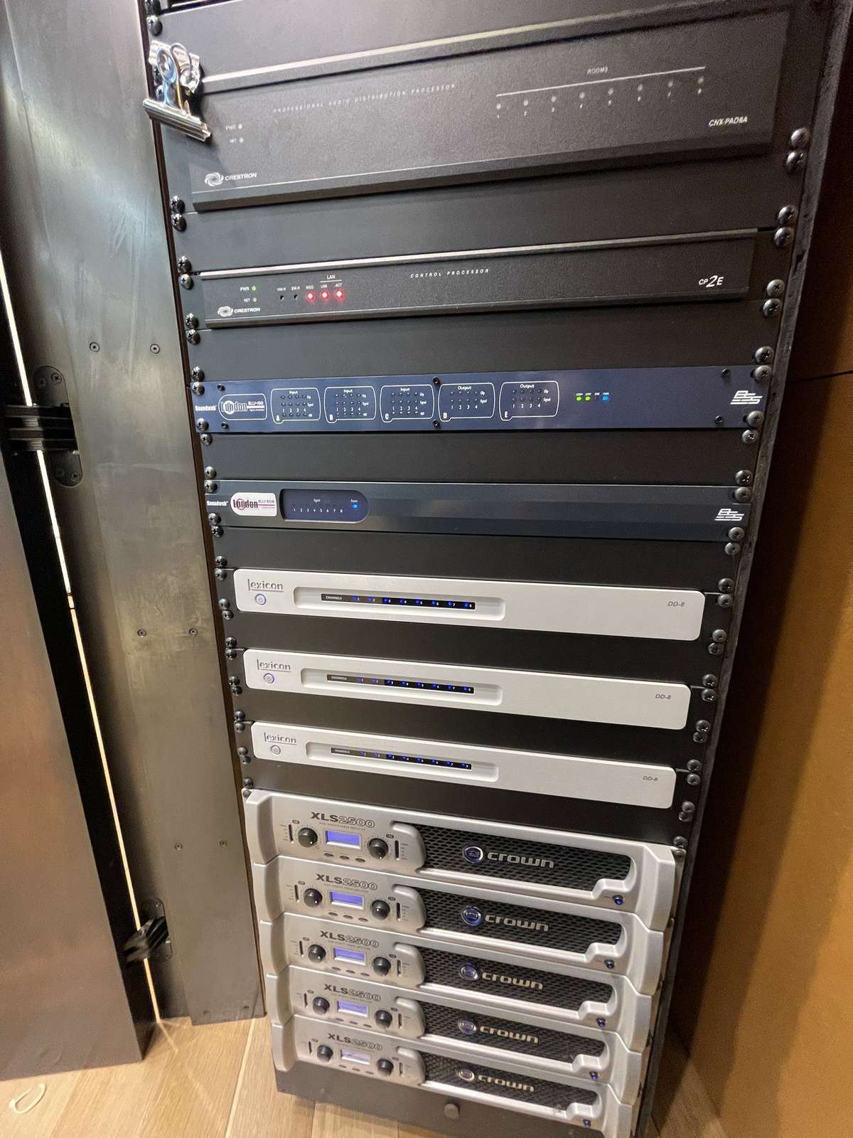 Mercer Island AV rack