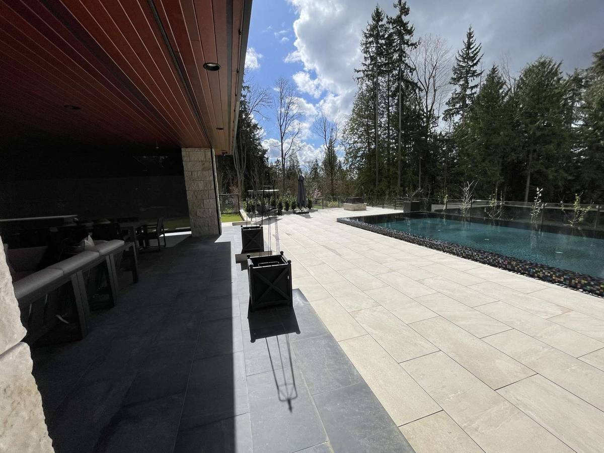 Redmond patio